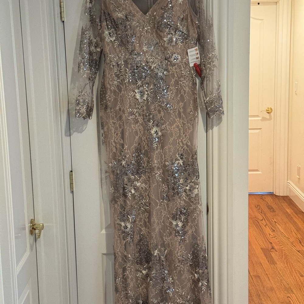 NWT Mac Duggal Embellished V-Neck Illusion Long Sleeve Gown Taupe Size 10 - Picture 4 of 12